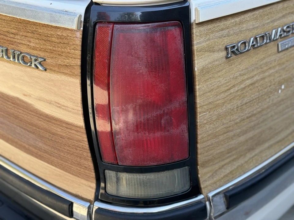 1992 Buick Roadmaster - Image 22 of 31