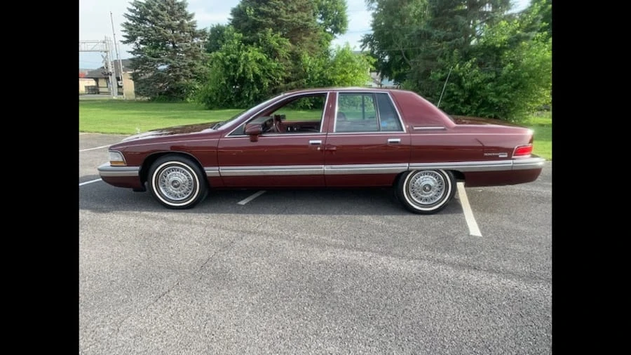 1992 Buick Roadmaster - Image 2 of 12