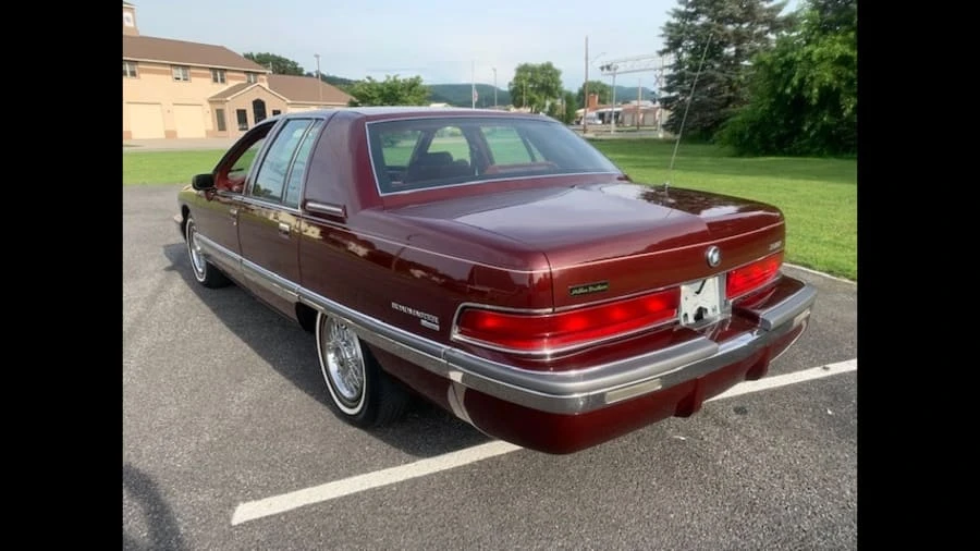 1992 Buick Roadmaster - Image 3 of 12