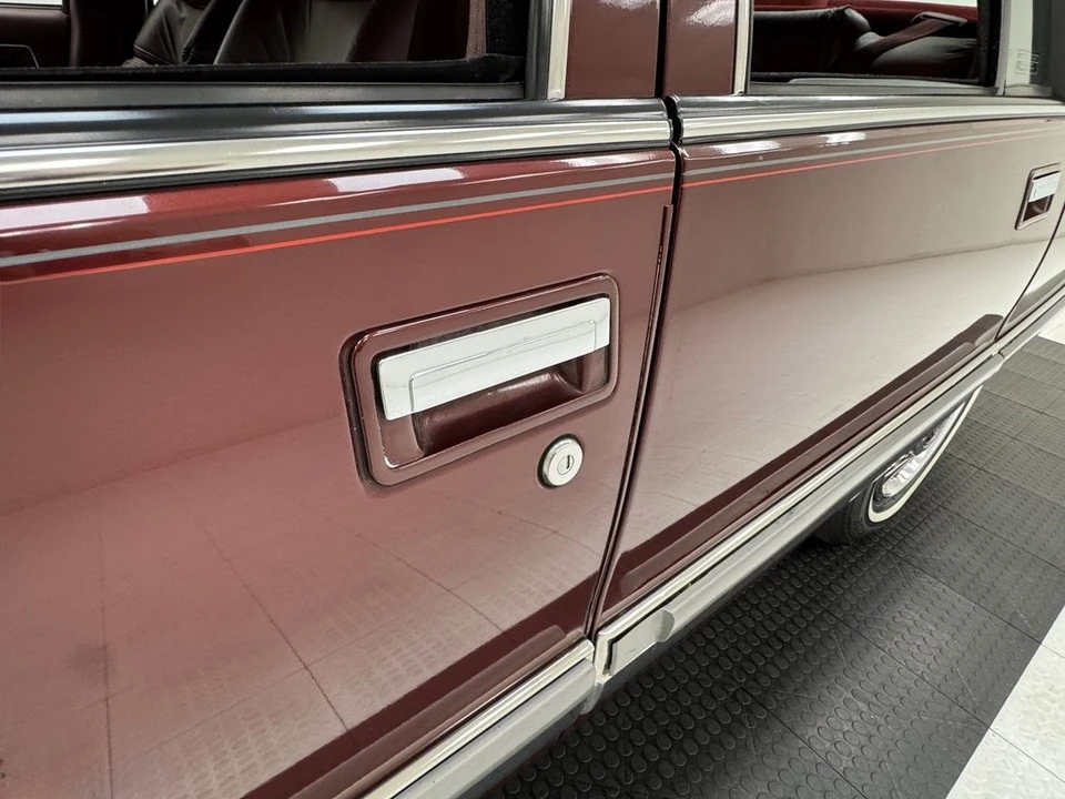 1992 Buick Roadmaster - Image 16 of 31