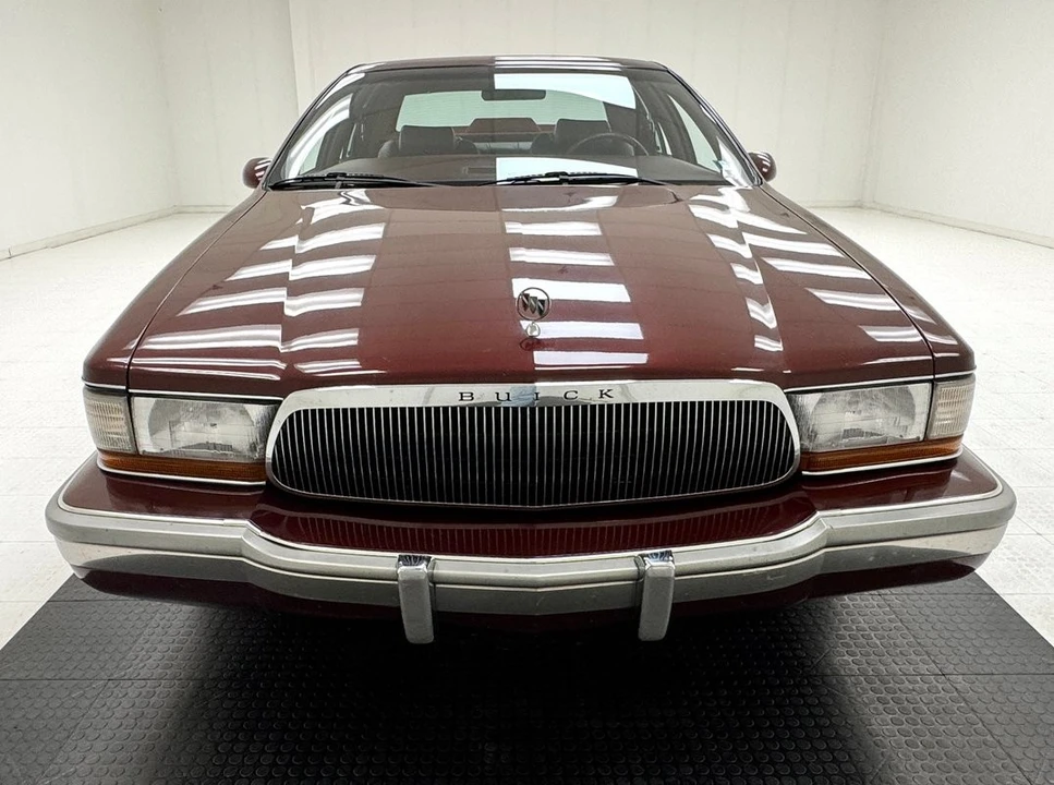 1992 Buick Roadmaster - Image 8 of 31