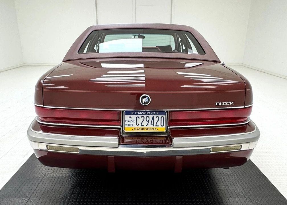1992 Buick Roadmaster - Image 4 of 31