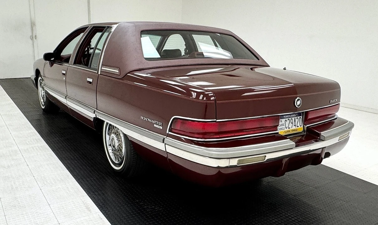 1992 Buick Roadmaster - Image 3 of 31
