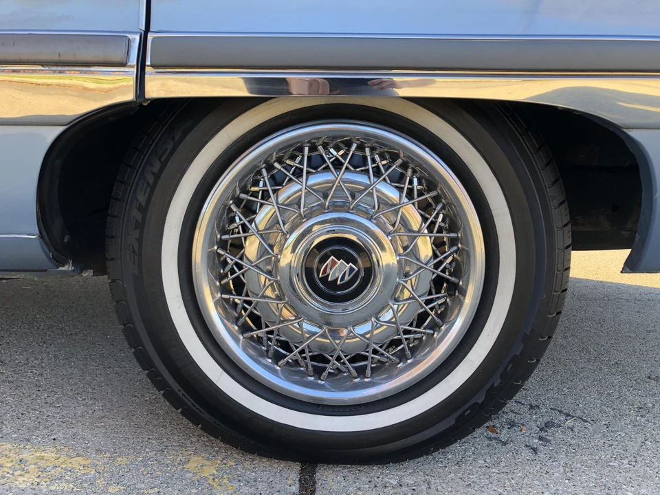1992 Buick Roadmaster - Image 28 of 31