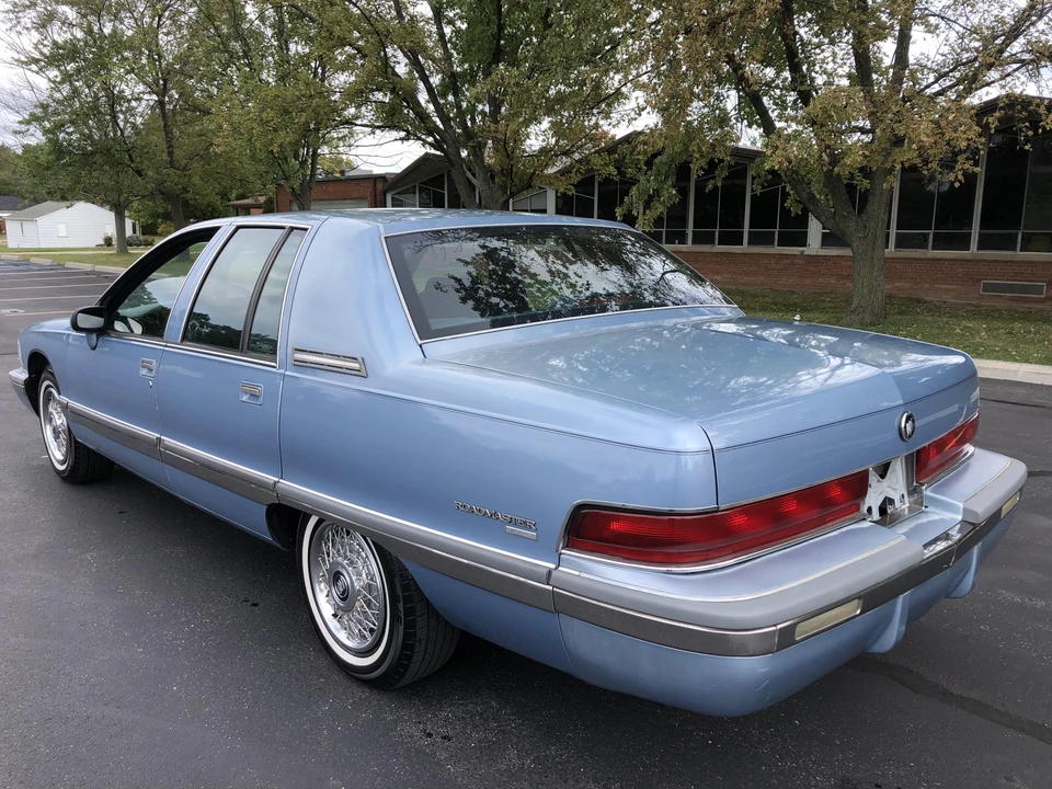 1992 Buick Roadmaster - Image 12 of 31