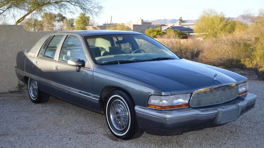 1992 Buick Roadmaster - Image 2 of 11