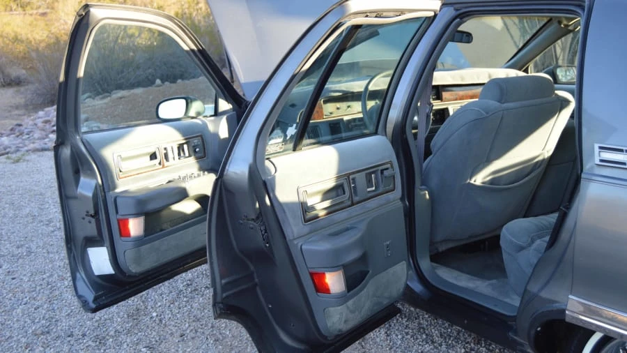 1992 Buick Roadmaster - Image 4 of 11