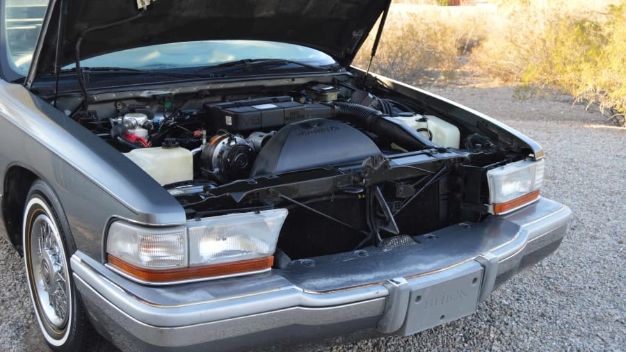 1992 Buick Roadmaster - Image 10 of 11