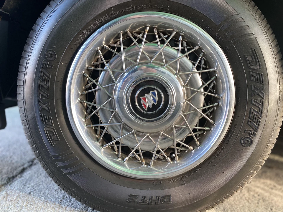 1992 Buick Roadmaster - Image 24 of 31