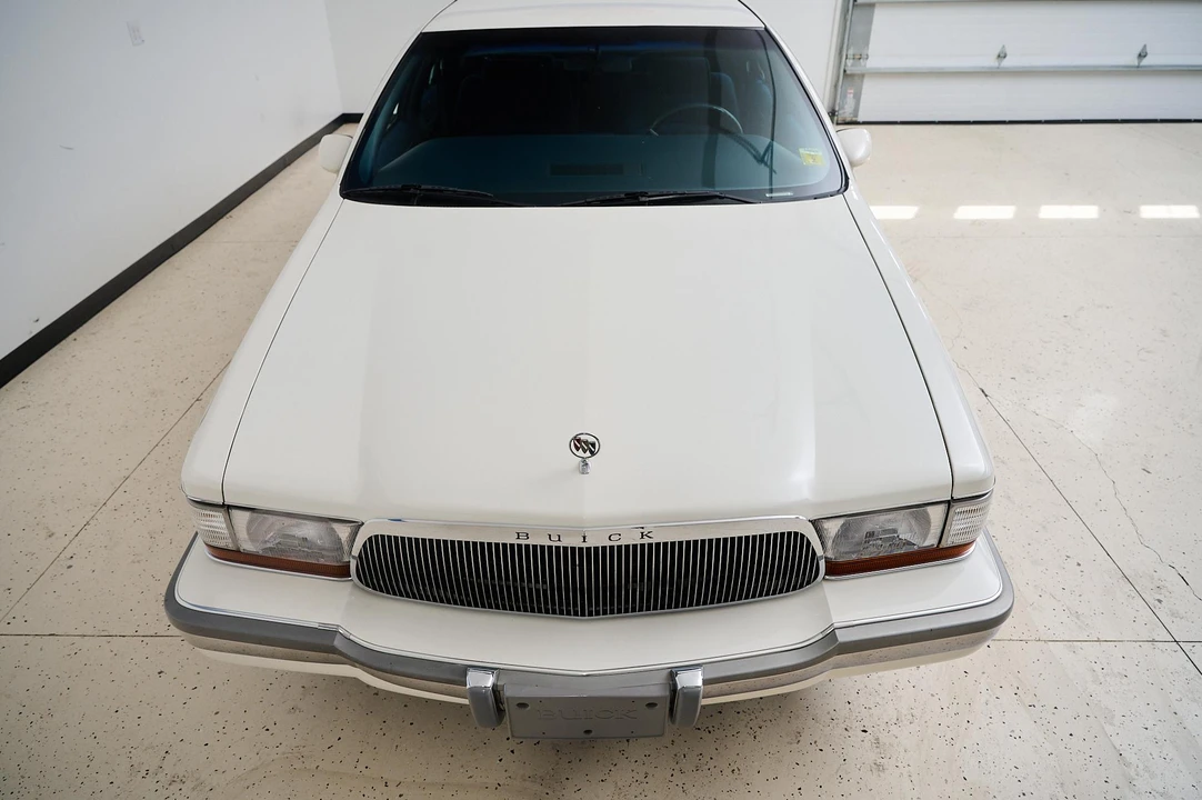 1992 Buick Roadmaster - Image 15 of 31