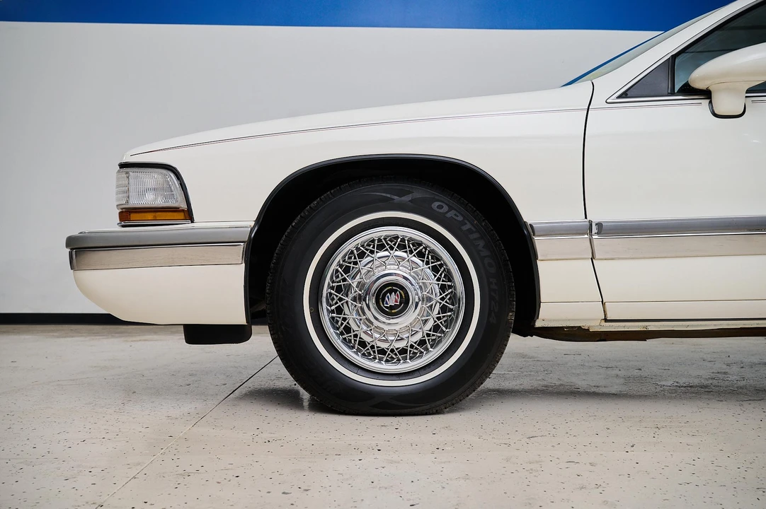 1992 Buick Roadmaster - Image 16 of 31