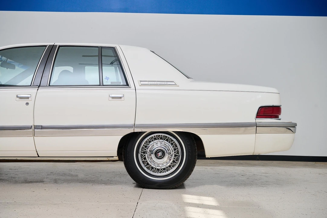 1992 Buick Roadmaster - Image 17 of 31