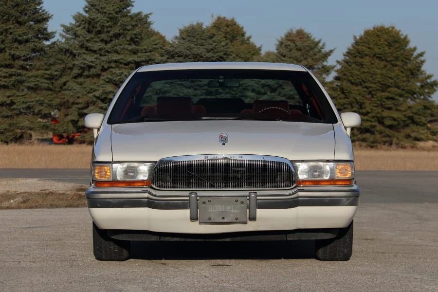 1992 Buick Roadmaster - Image 4 of 31
