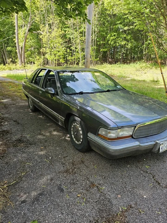 1992 Buick Roadmaster - Image 3 of 9