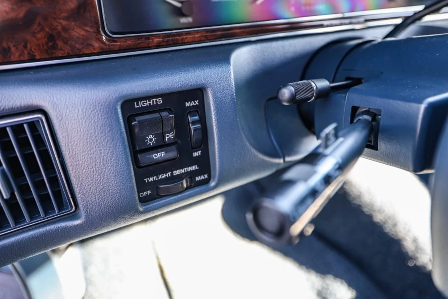 1992 Buick Roadmaster - Image 30 of 31