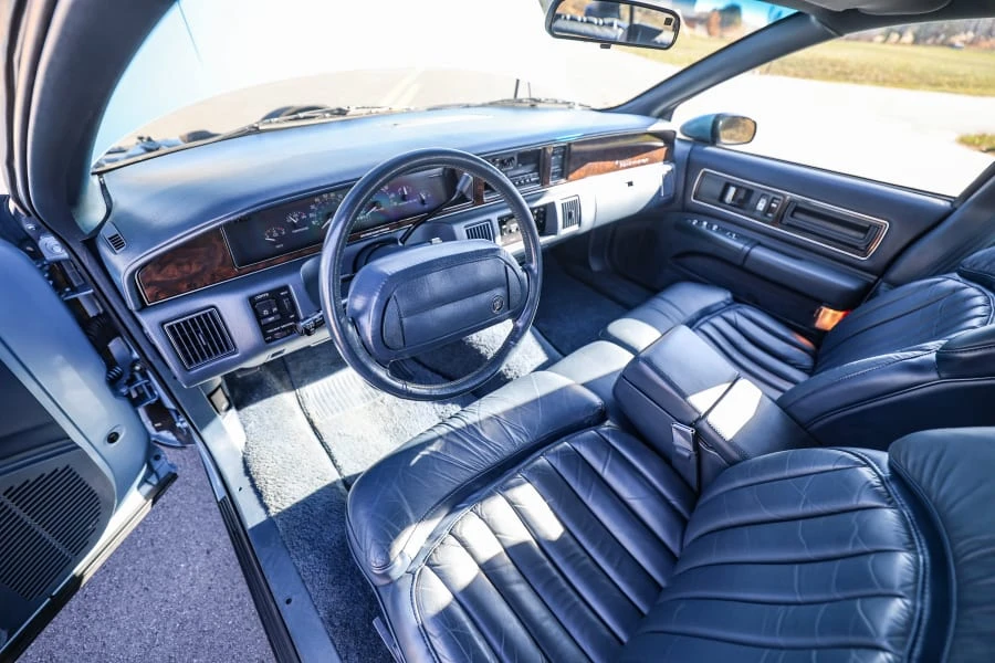 1992 Buick Roadmaster - Image 27 of 31