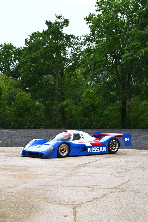 Nissan - Image 14 of 31