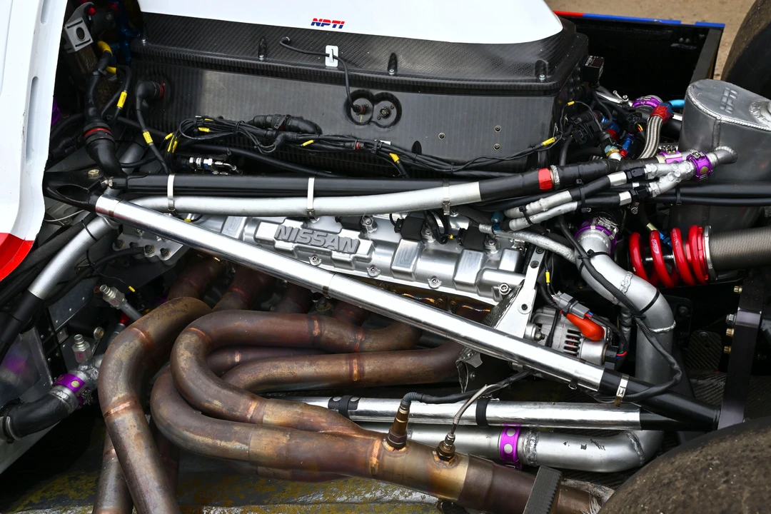 Nissan - Image 2 of 31