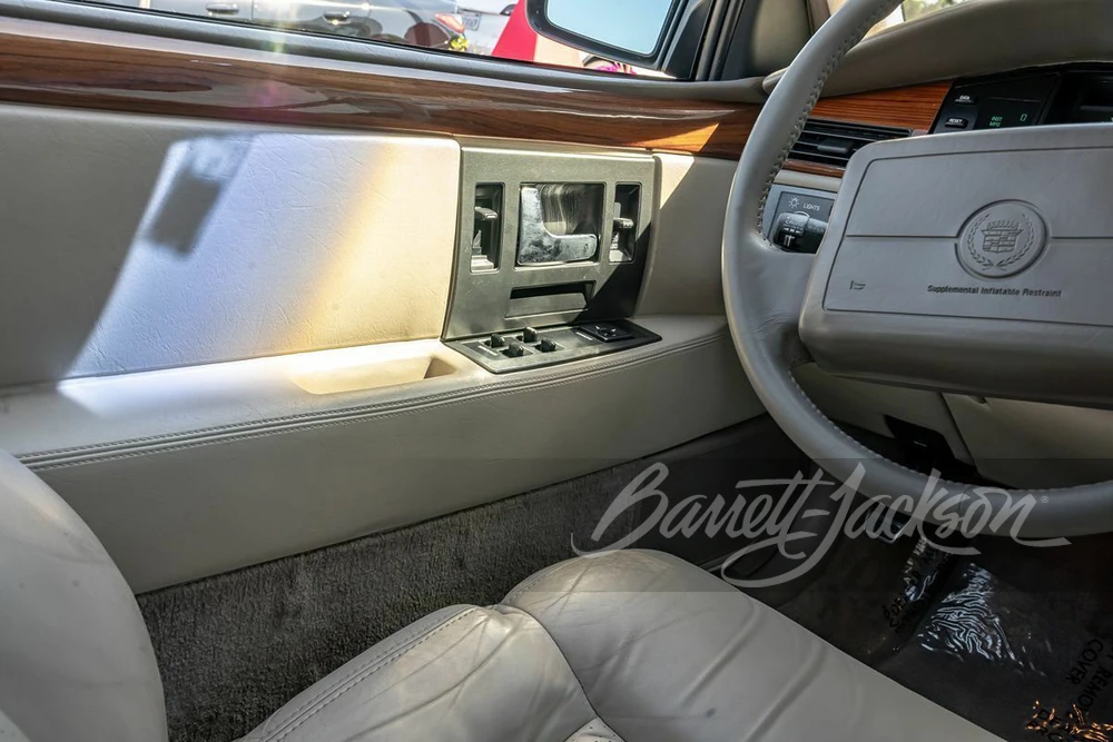 1992 Cadillac Seville - Image 2 of 7