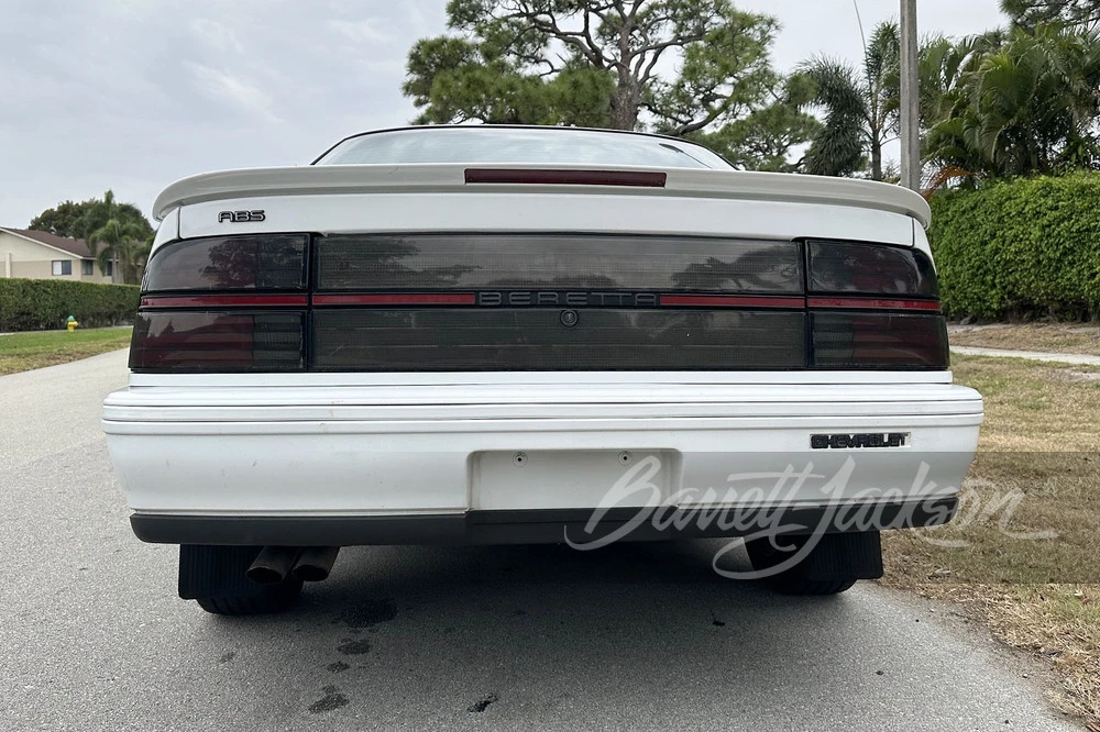 1992 Chevrolet - Image 9 of 13