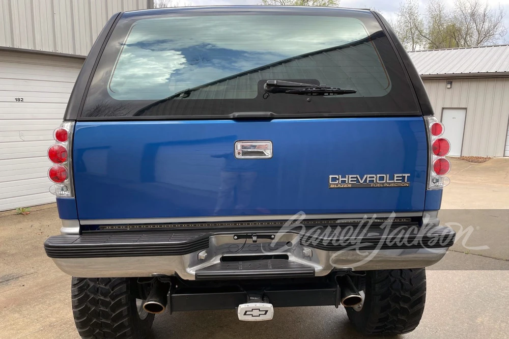 1992 Chevrolet K5 Blazer 3rd Gen - Image 2 of 13
