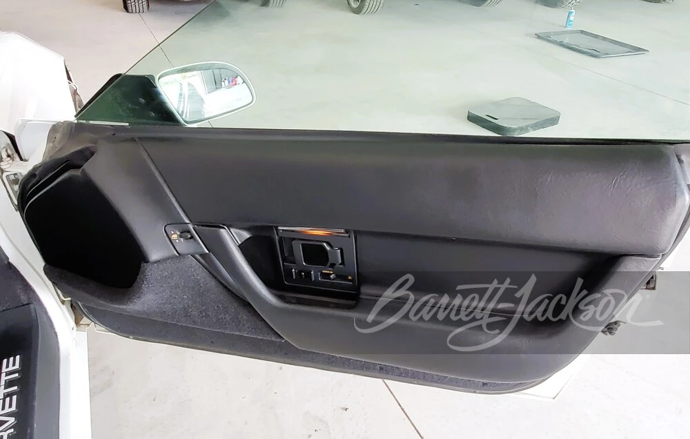 1992 Chevrolet Corvette C4 - Image 17 of 17