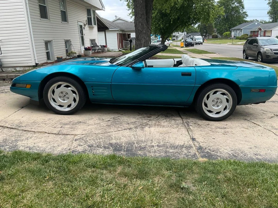 1992 Chevrolet Corvette C4 - Image 2 of 24