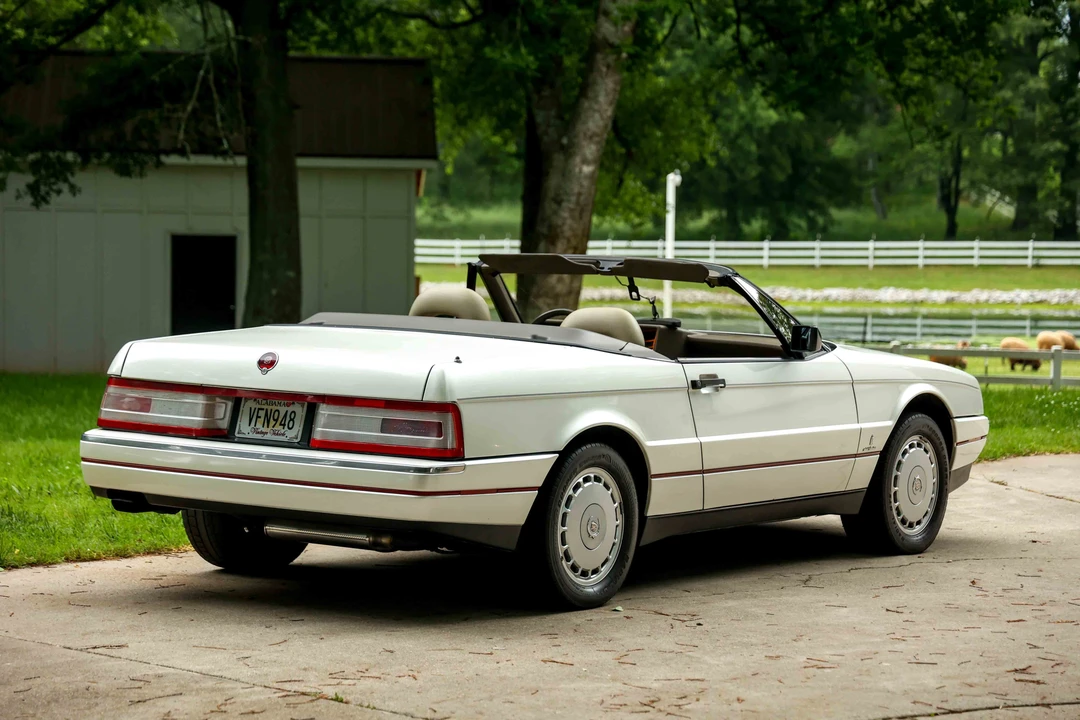 1992 Cadillac Allante - Image 6 of 31