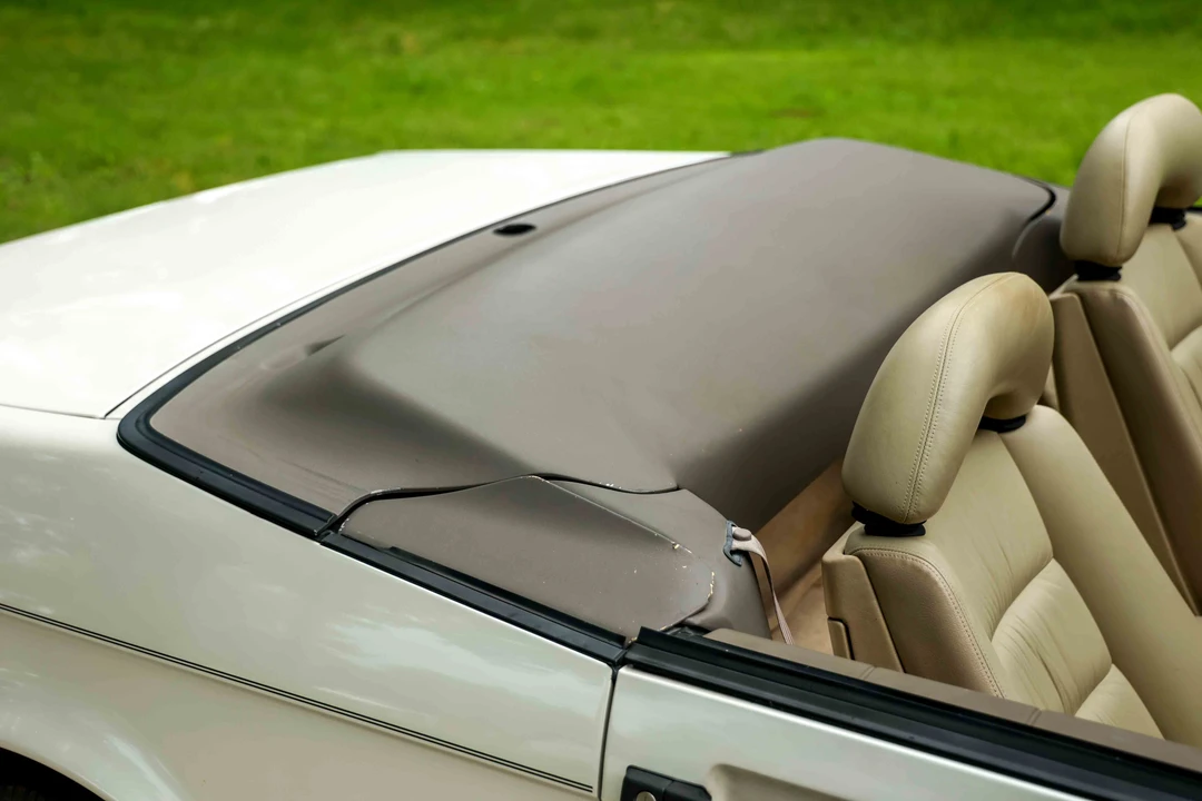 1992 Cadillac Allante - Image 23 of 31