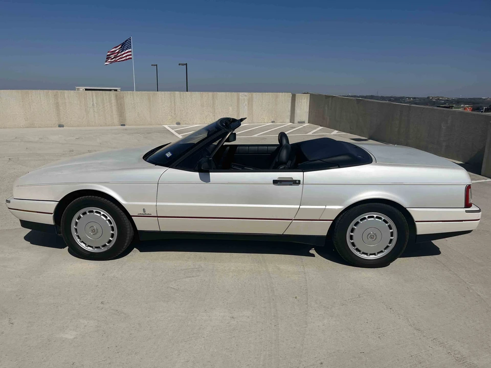 1992 Cadillac Allante - Image 8 of 31