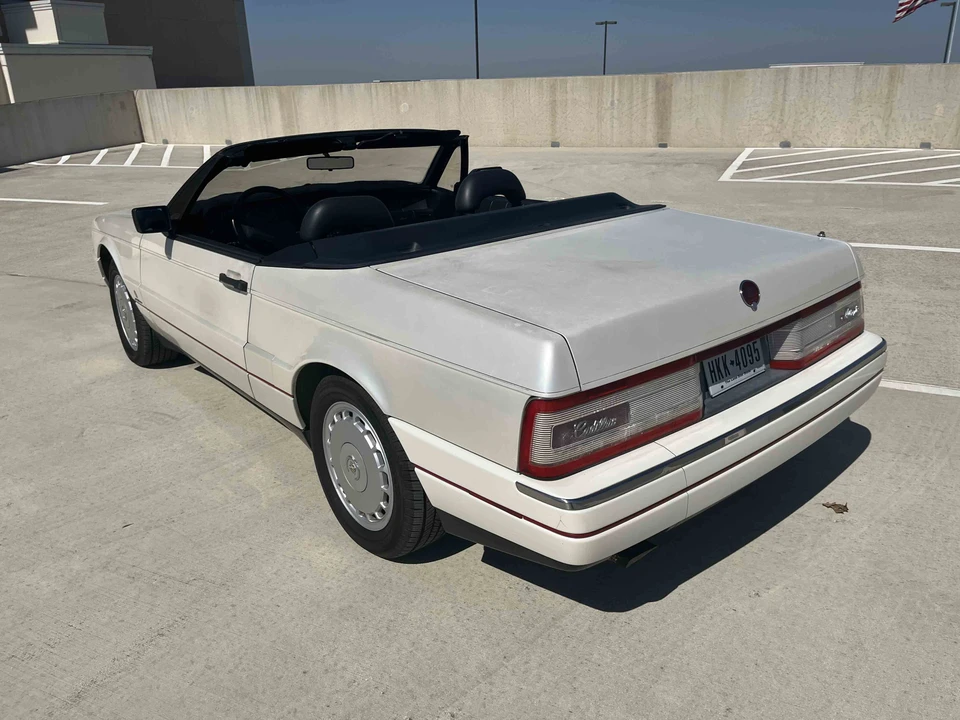 1992 Cadillac Allante - Image 7 of 31