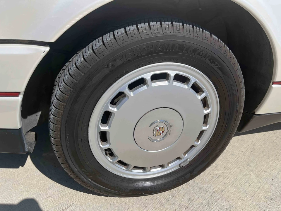 1992 Cadillac Allante - Image 26 of 31