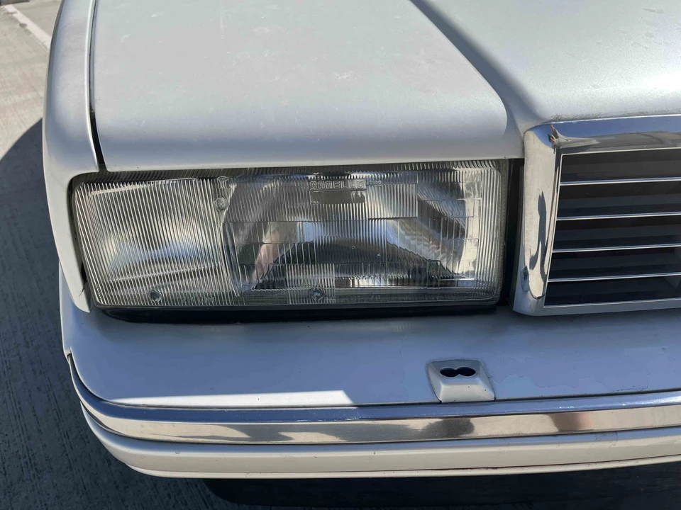 1992 Cadillac Allante - Image 17 of 31