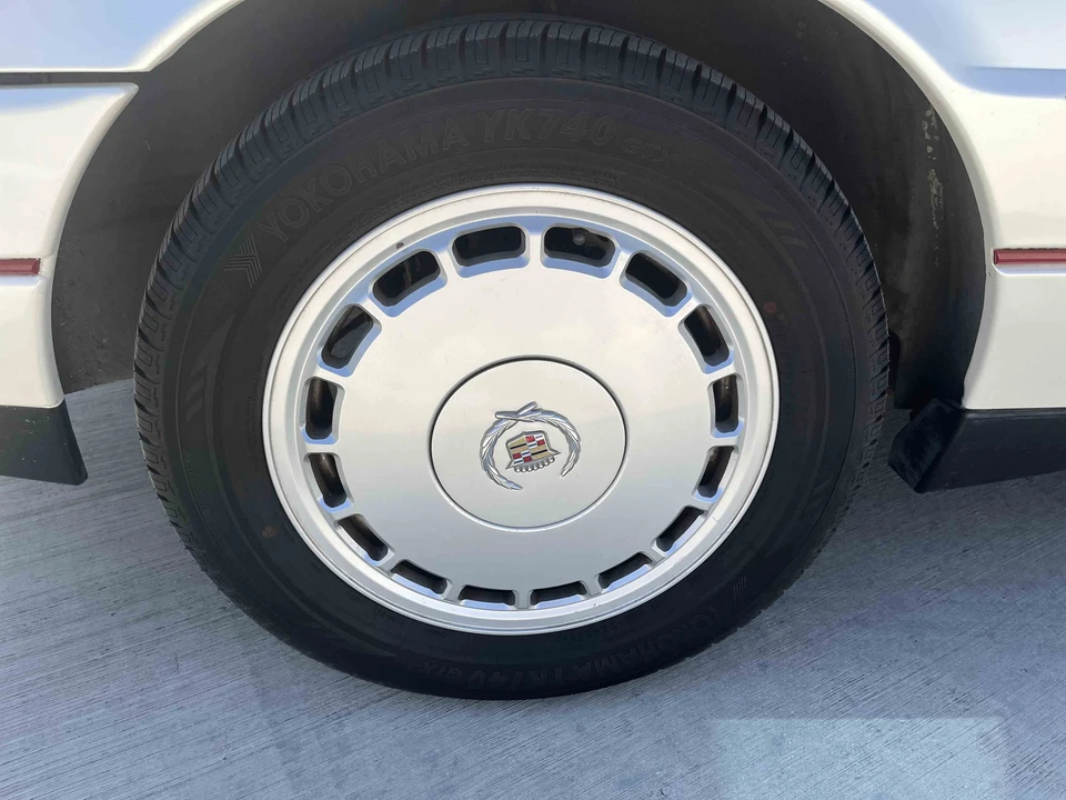 1992 Cadillac Allante - Image 28 of 31
