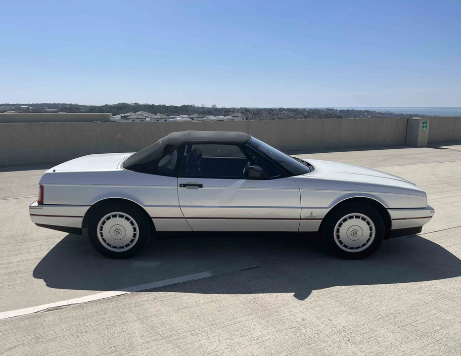 1992 Cadillac Allante - Image 12 of 31