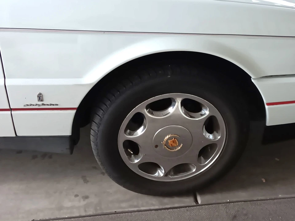1992 Cadillac Allante - Image 18 of 31