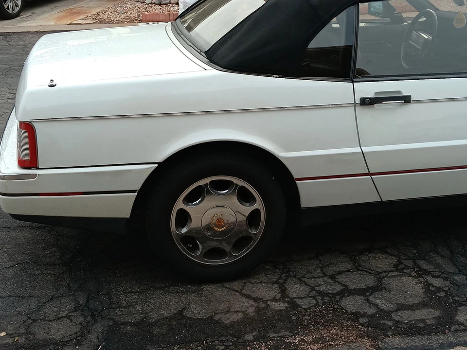 1992 Cadillac Allante - Image 15 of 31