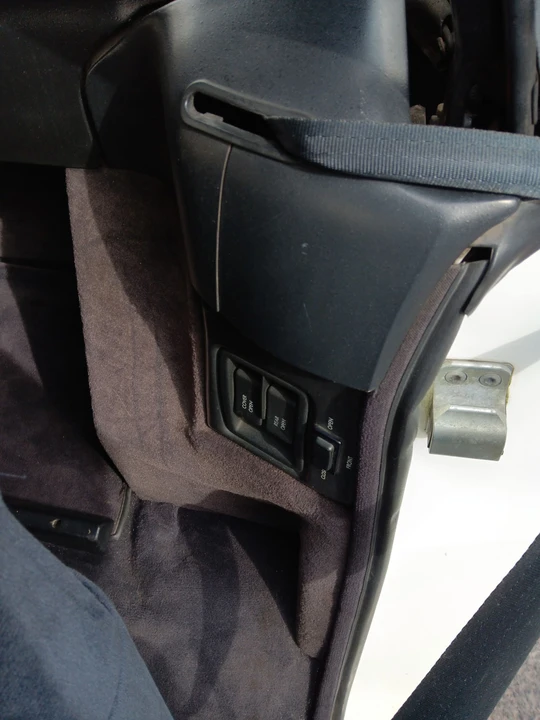 1992 Cadillac Allante - Image 25 of 31