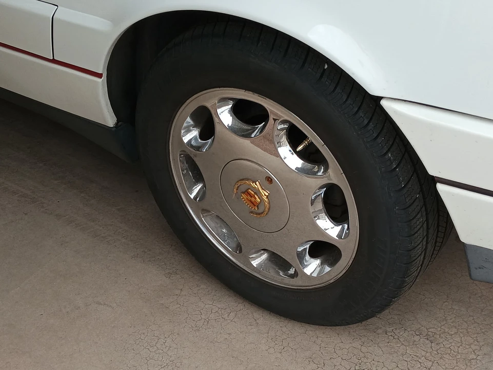 1992 Cadillac Allante - Image 19 of 31