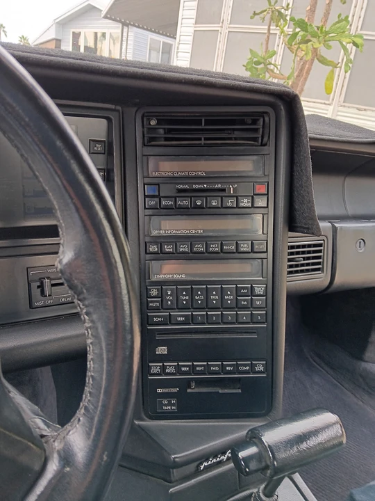 1992 Cadillac Allante - Image 28 of 31