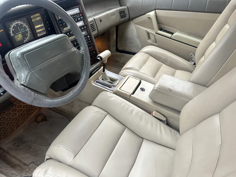 1992 Cadillac Allante - Image 16 of 20