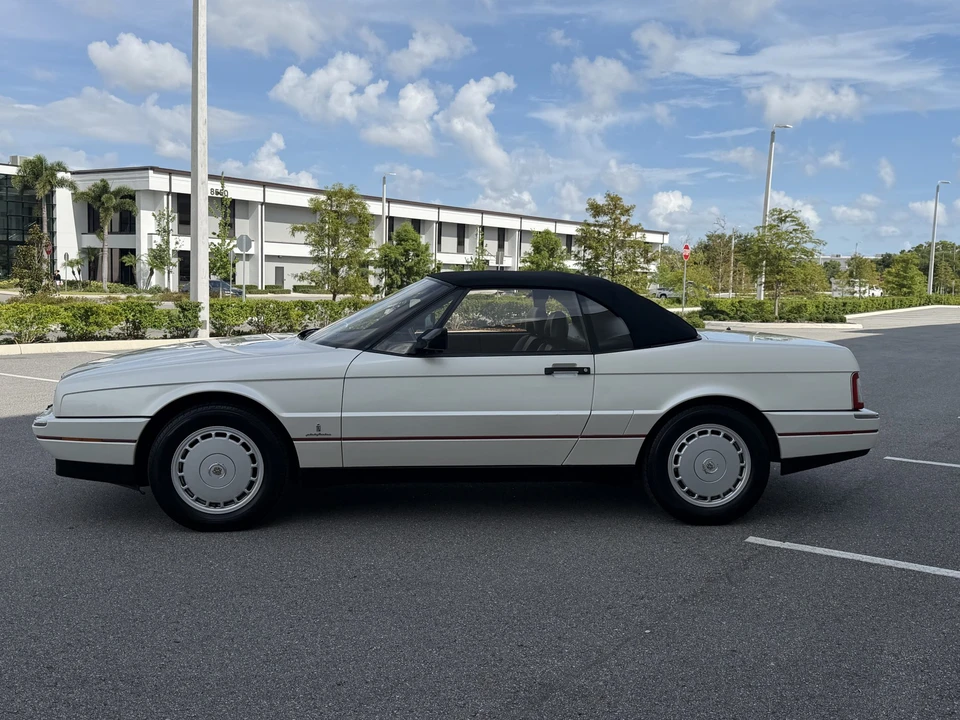 1992 Cadillac Allante - Image 22 of 31