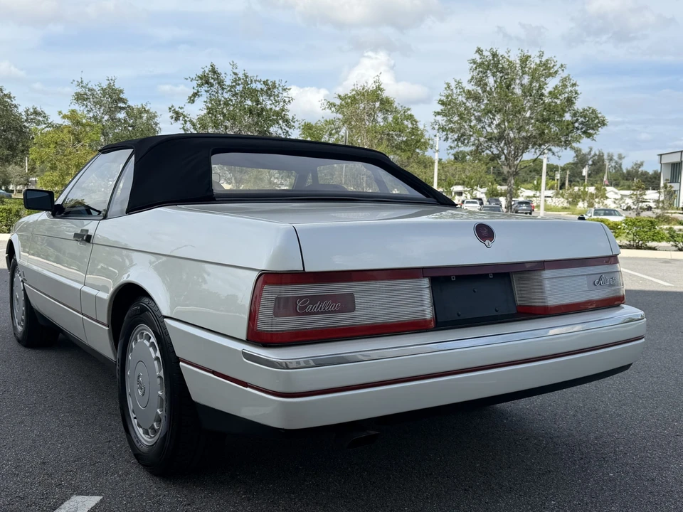 1992 Cadillac Allante - Image 26 of 31