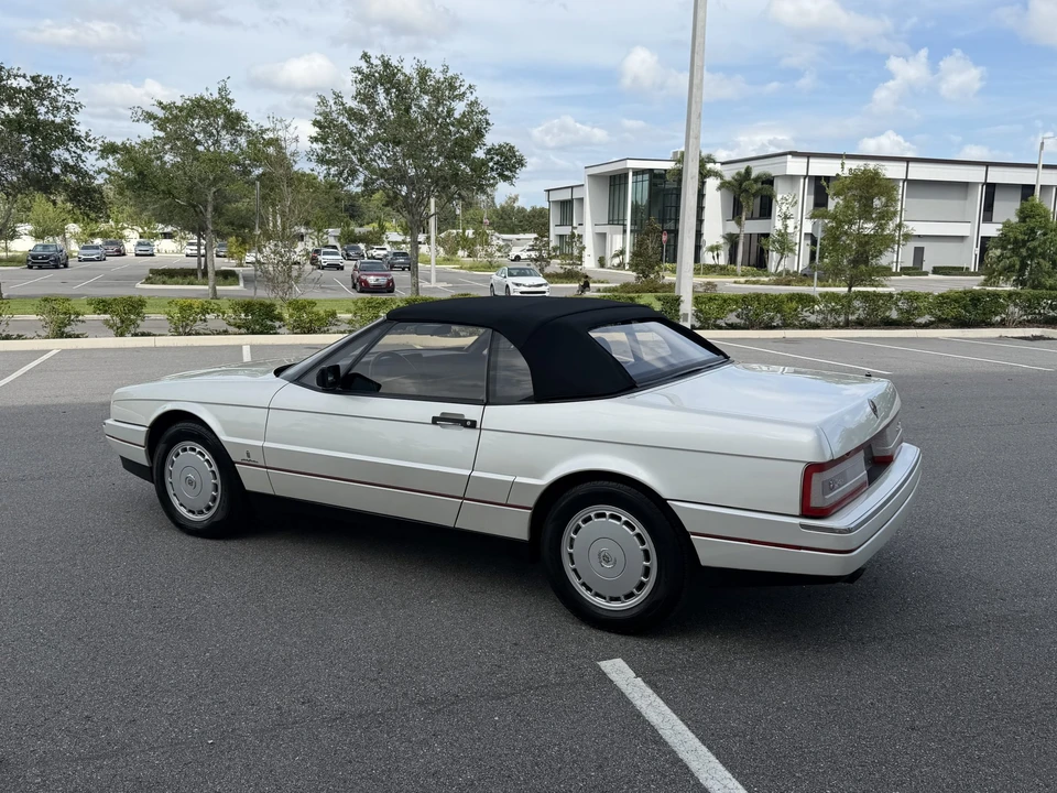 1992 Cadillac Allante - Image 7 of 31