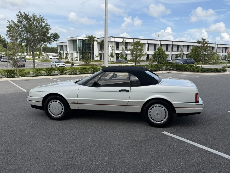 1992 Cadillac Allante - Image 6 of 31
