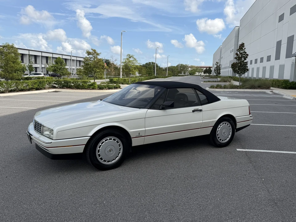 1992 Cadillac Allante - Image 4 of 31