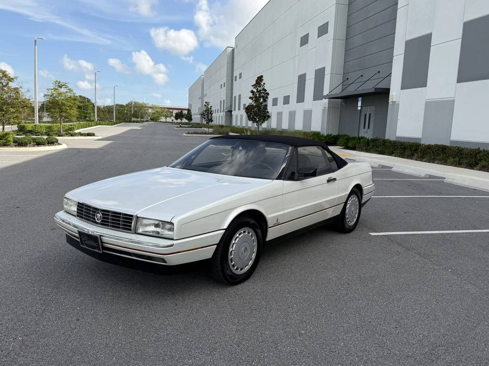 1992 Cadillac Allante - Image 3 of 31