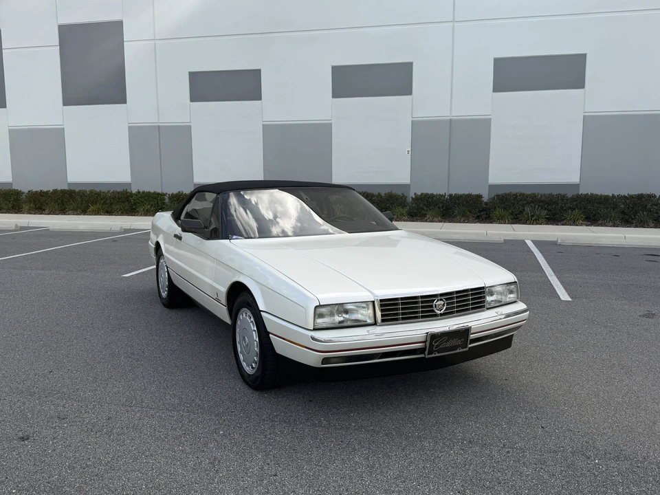 1992 Cadillac Allante - Image 15 of 31