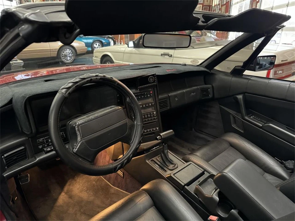 1992 Cadillac Allante - Image 16 of 17