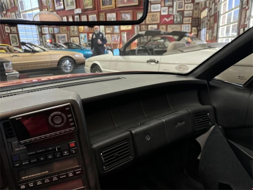 1992 Cadillac Allante - Image 13 of 17